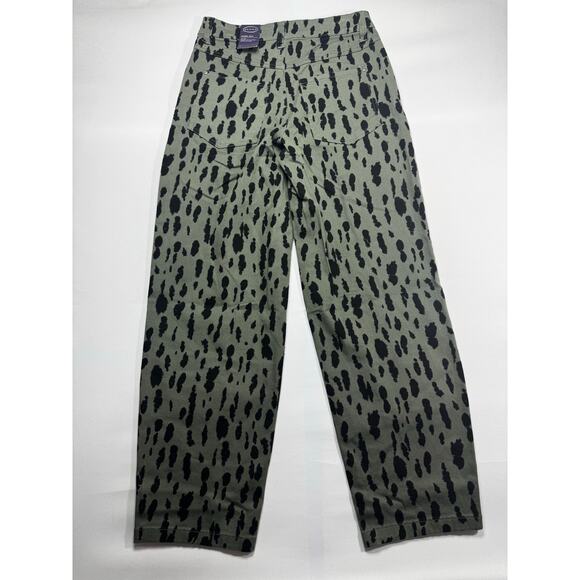NWT Scoop Women's Leopard Print Green Black Barrel Jeans - Size 4/32" (30x31) - Picture 2 of 6